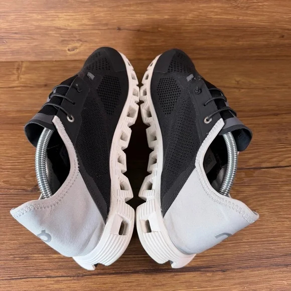 On Cloud 5 Coast Men’s Size 11 Running Shoes Slip-On Athletic Sneakers